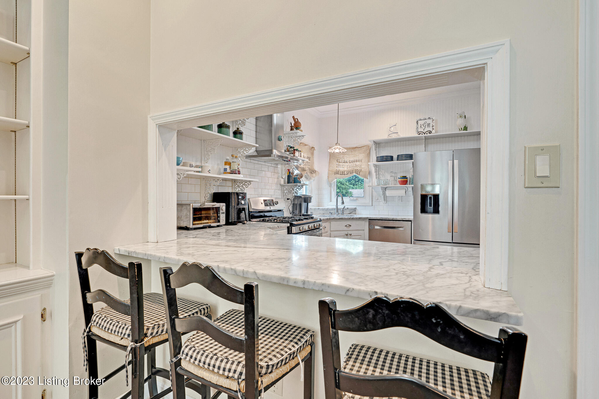 306 Ring Road Louisville, KY 40207 - Photo 15 of 70 15 kitchen