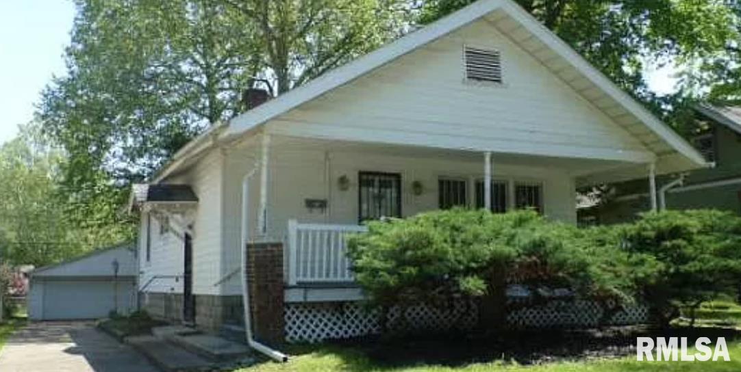 2120 North 8th Street Springfield, IL 62702 - Photo 1 of 31