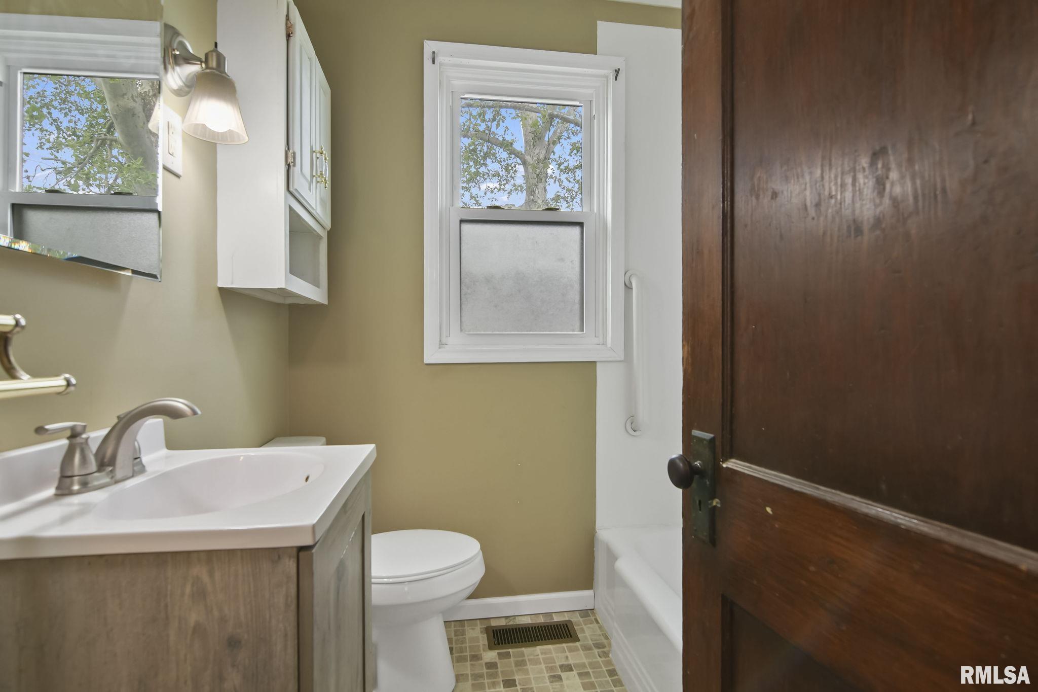 2120 North 8th Street Springfield, IL 62702 - Photo 18 of 31