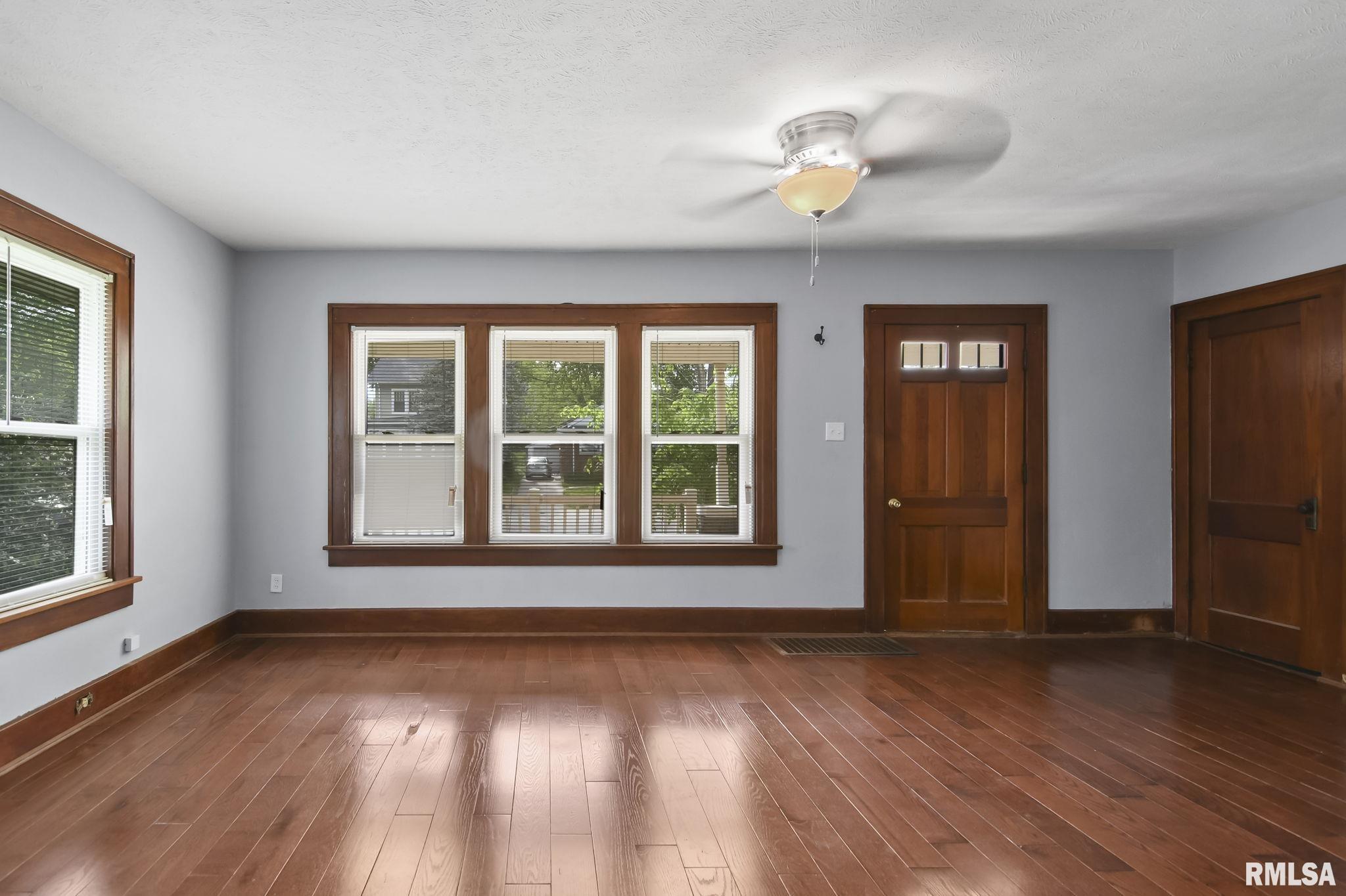 2120 North 8th Street Springfield, IL 62702 - Photo 8 of 31