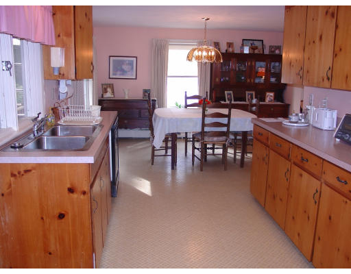 12 Adeline Road Beverly, MA 01915 - Photo 3 of 10 Gallery Image 3