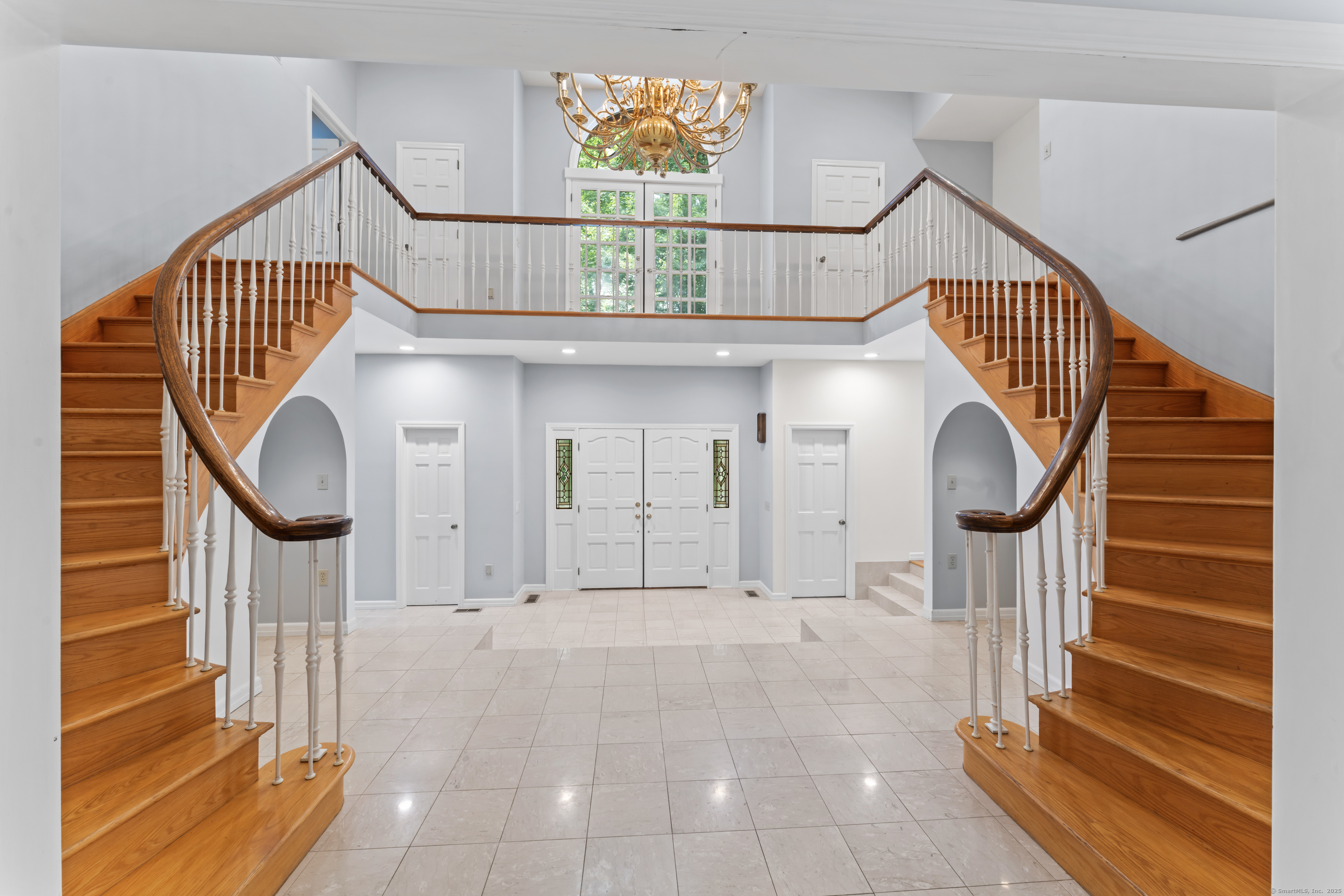 501 Woodbine Road Stamford, CT 06903 - Photo 2 of 37 a view of entryway