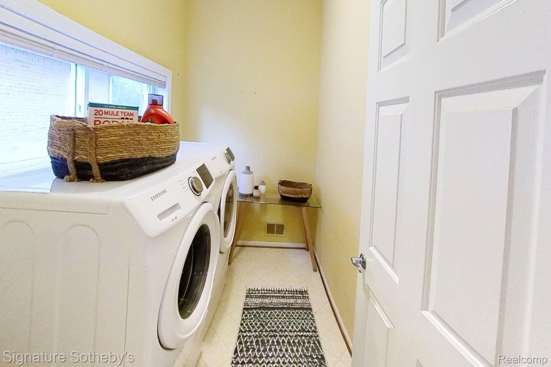 1415 Kentfield Drive Rochester, MI 48307 - Photo 34 of 49 laundry.jpg