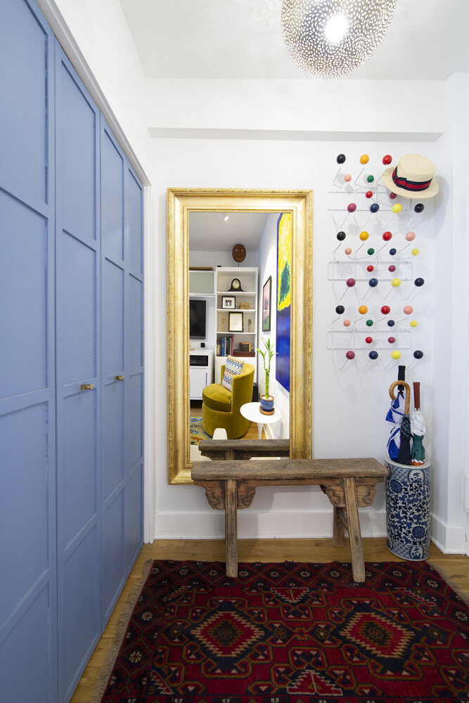 242 East 38th Street, Unit 2A Manhattan, NY 10016 - Photo 6 of 8 a living room with furniture