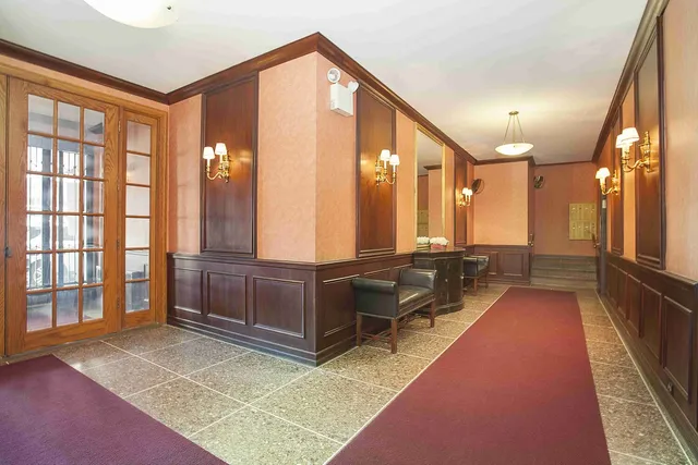 $479,000 | 242 East 38th Street, Unit 2A | Murray Hill