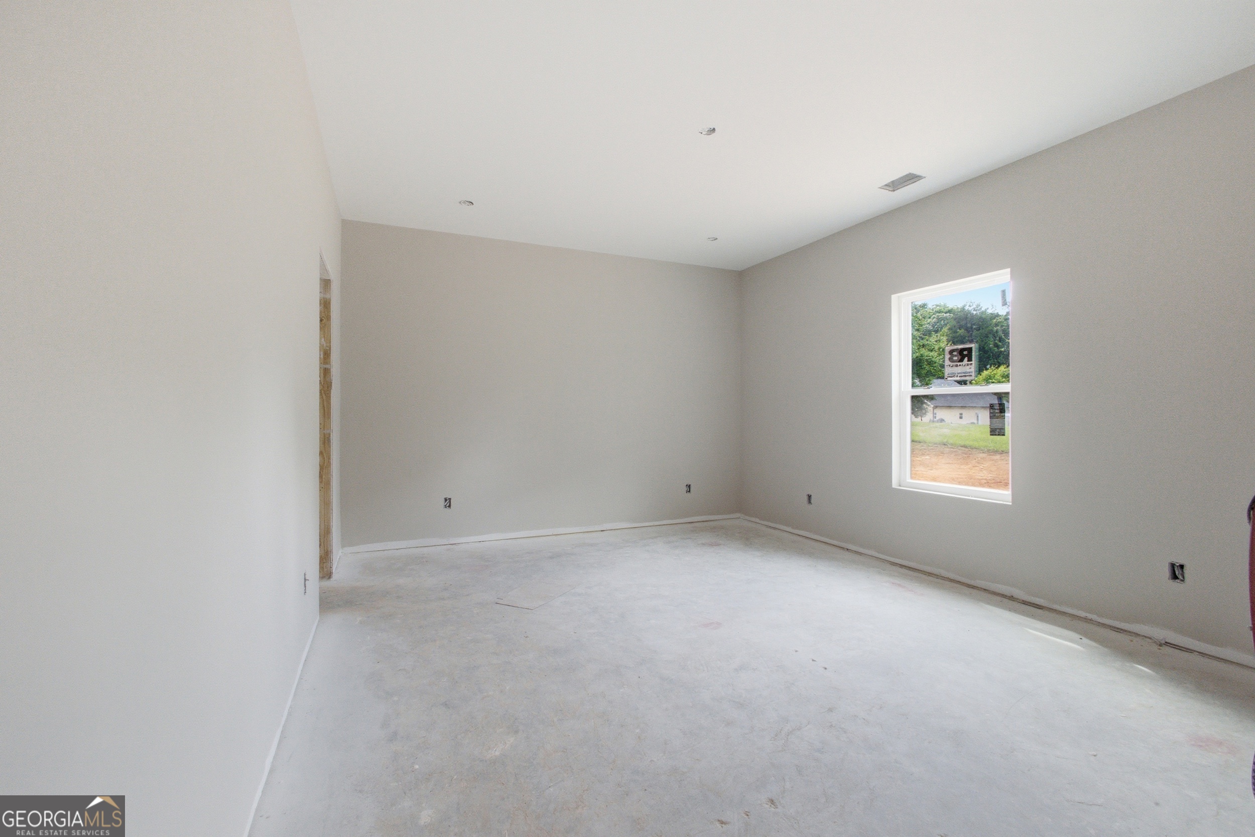 2967 State Highway Demorest, GA 30535 - Photo 7 of 17 a view of an empty room with a window