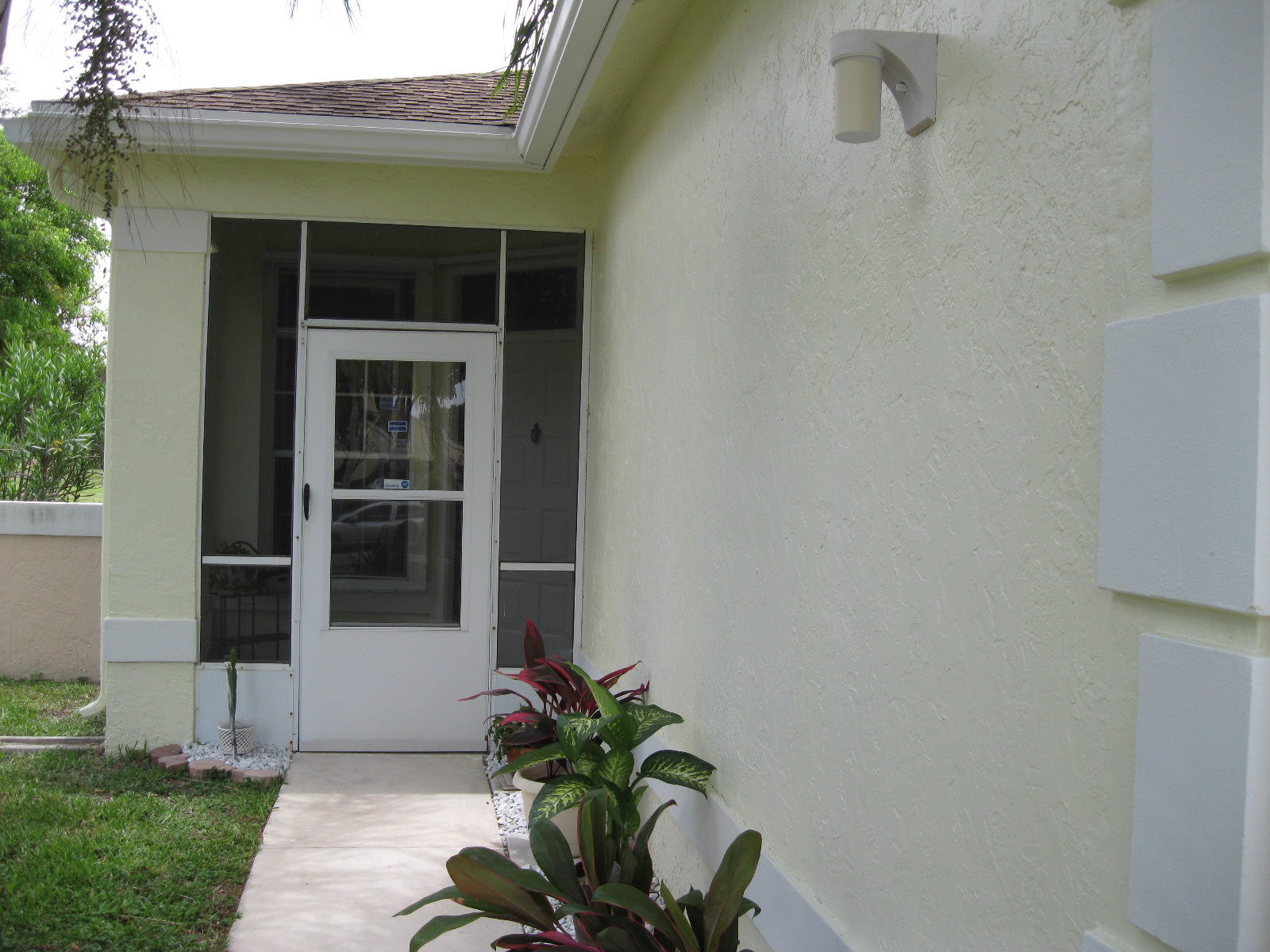 7744 Mansfield Hollow Road Delray Beach, FL 33446 - Photo 5 of 65 Ext. frnt wlkwy 1
