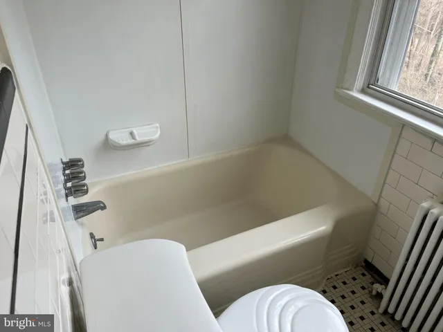 $1,000 | 8009 Garland Avenue, Unit 3, Takoma Park, MD 20912