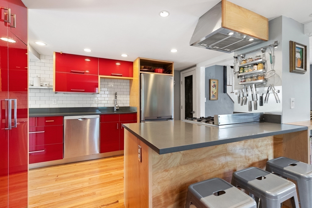 12 Glen Road Swampscott, MA 01907 - Photo 14 of 42 Gallery Image 14