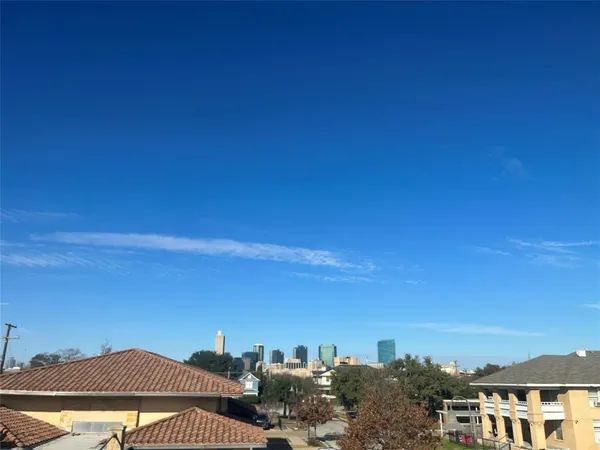 $1,200 | 928 Lipscomb Street, Unit 200, Fort Worth, TX 76104