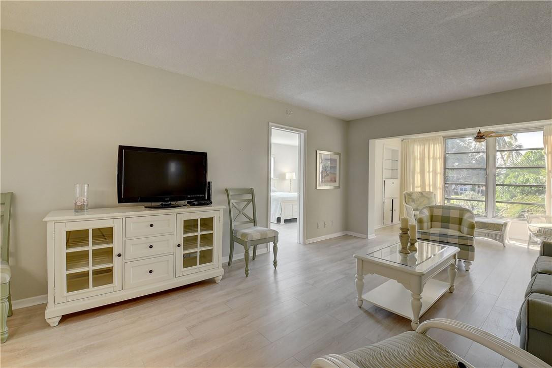 400 Northeast 20th Street, Unit C201 Boca Raton, FL 33431 - Photo 14 of 36 Photo 14