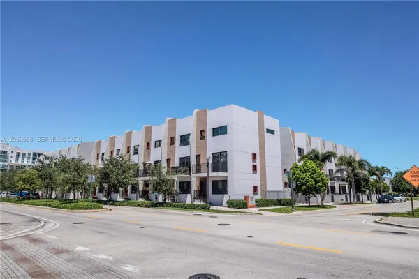 $4,000 | 113 Northeast 6th Street, Unit 621, Fort Lauderdale, FL 33304