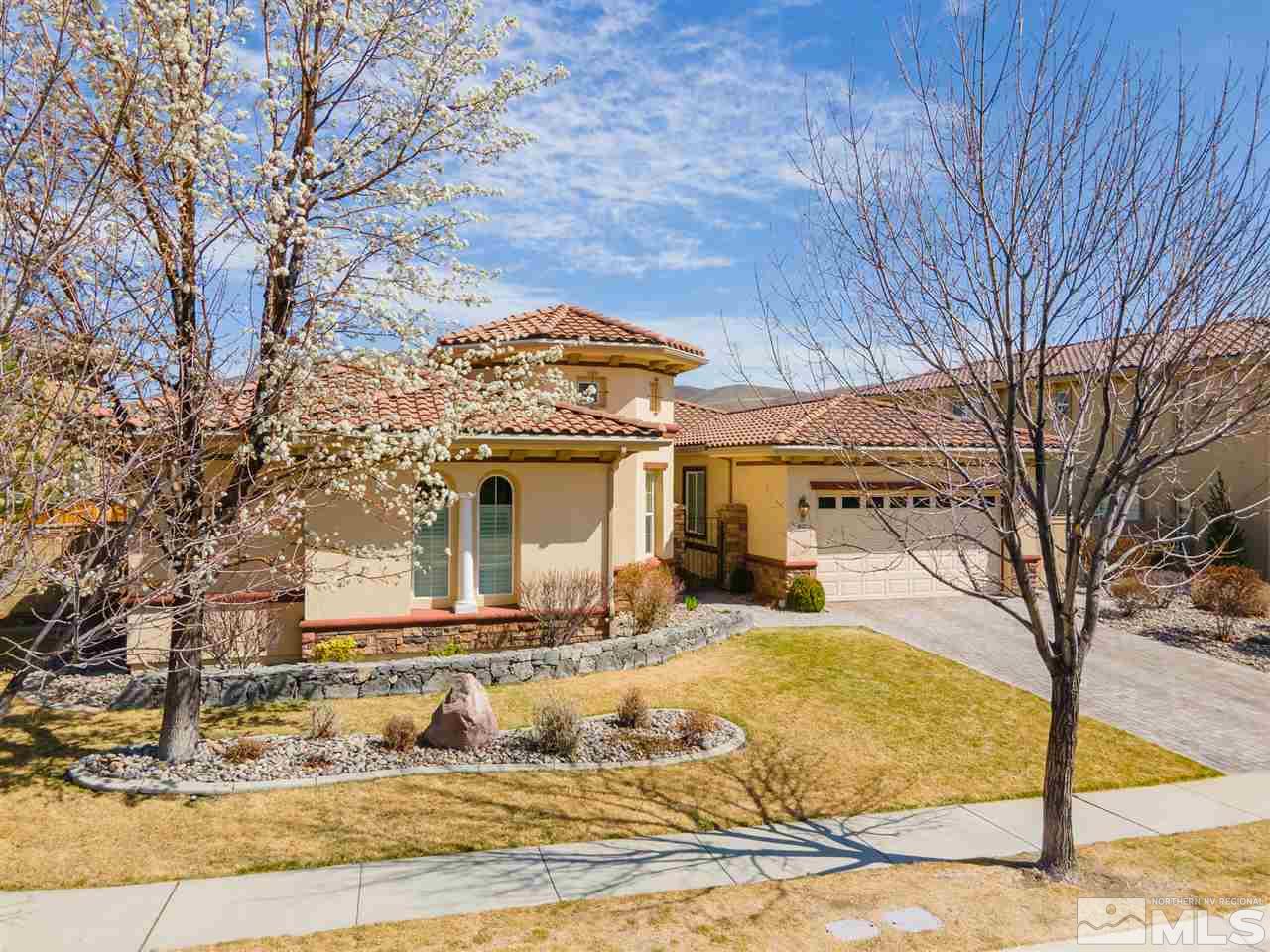 2675 Strathmore Court Reno, NV 89521 - Photo 2 of 35 Photo 2