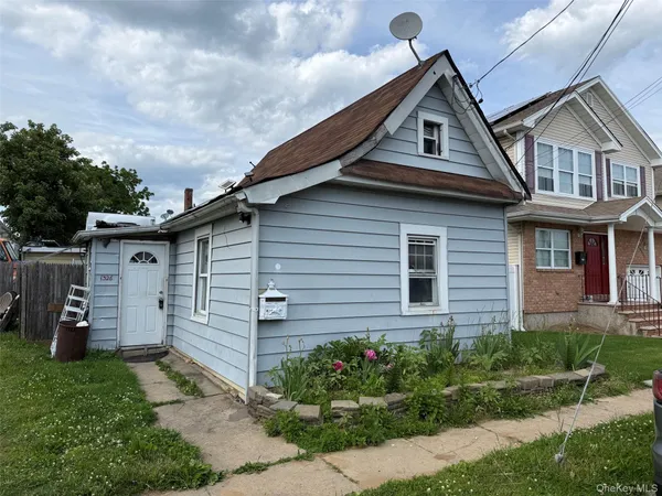$449,000 | 1326 Star Avenue, Elmont, NY 11003