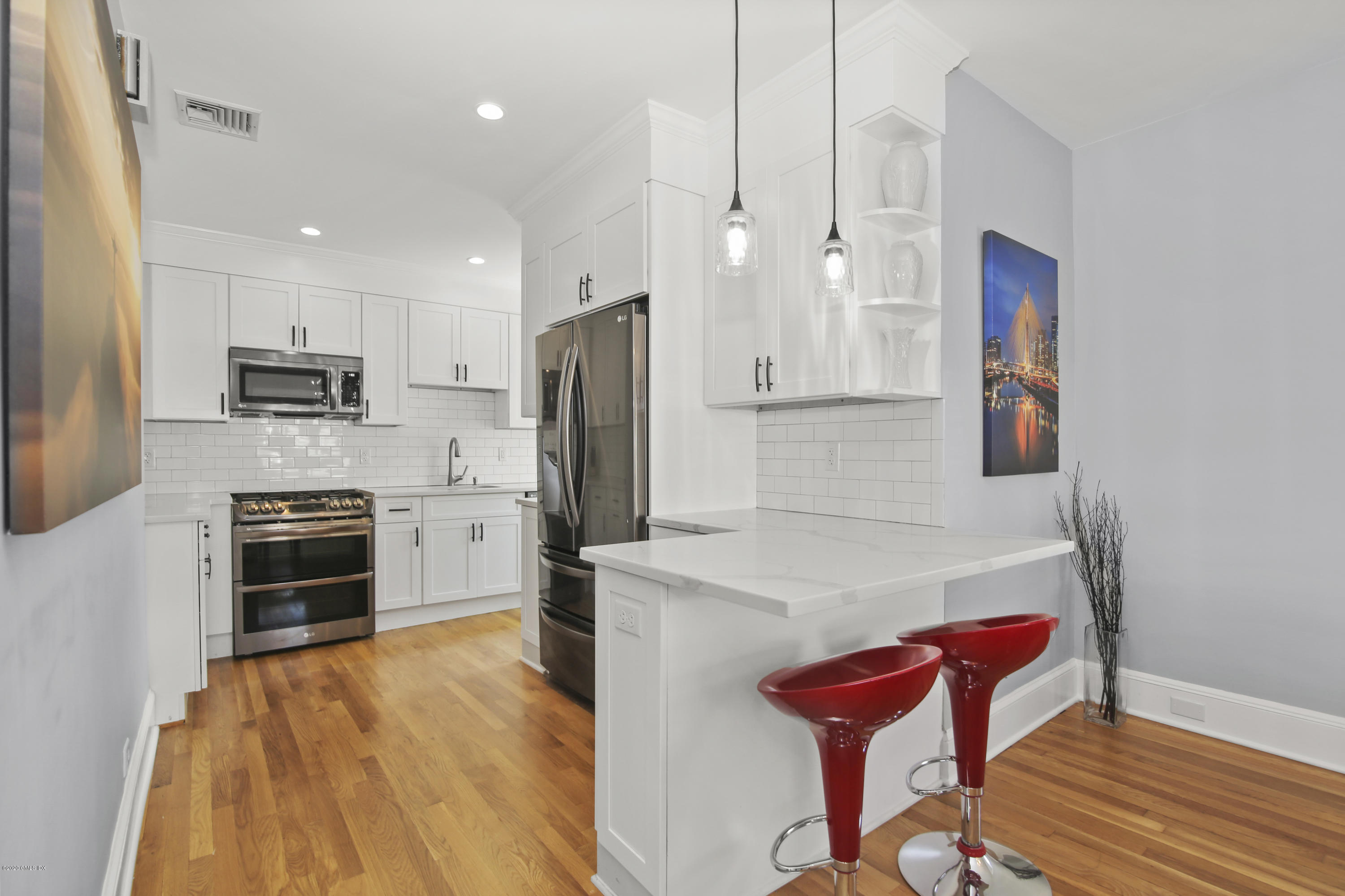 69 View Street West, Unit WEST Greenwich, CT 06830 - Photo 6 of 43 011