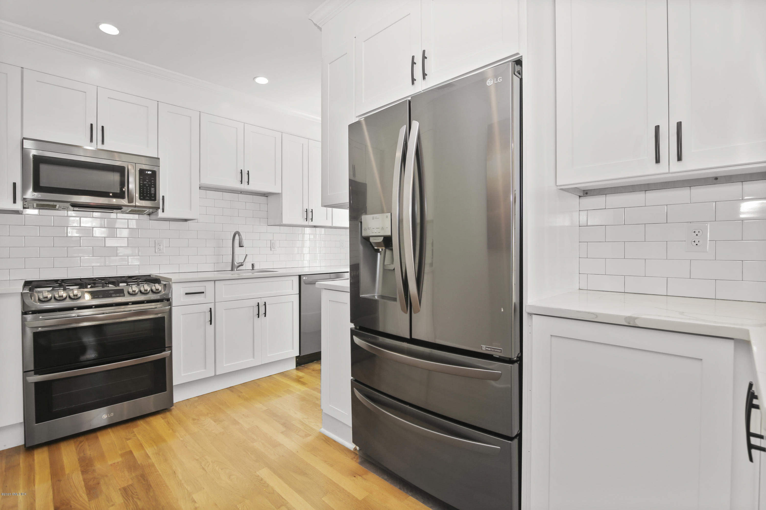 69 View Street West, Unit WEST Greenwich, CT 06830 - Photo 8 of 43 013