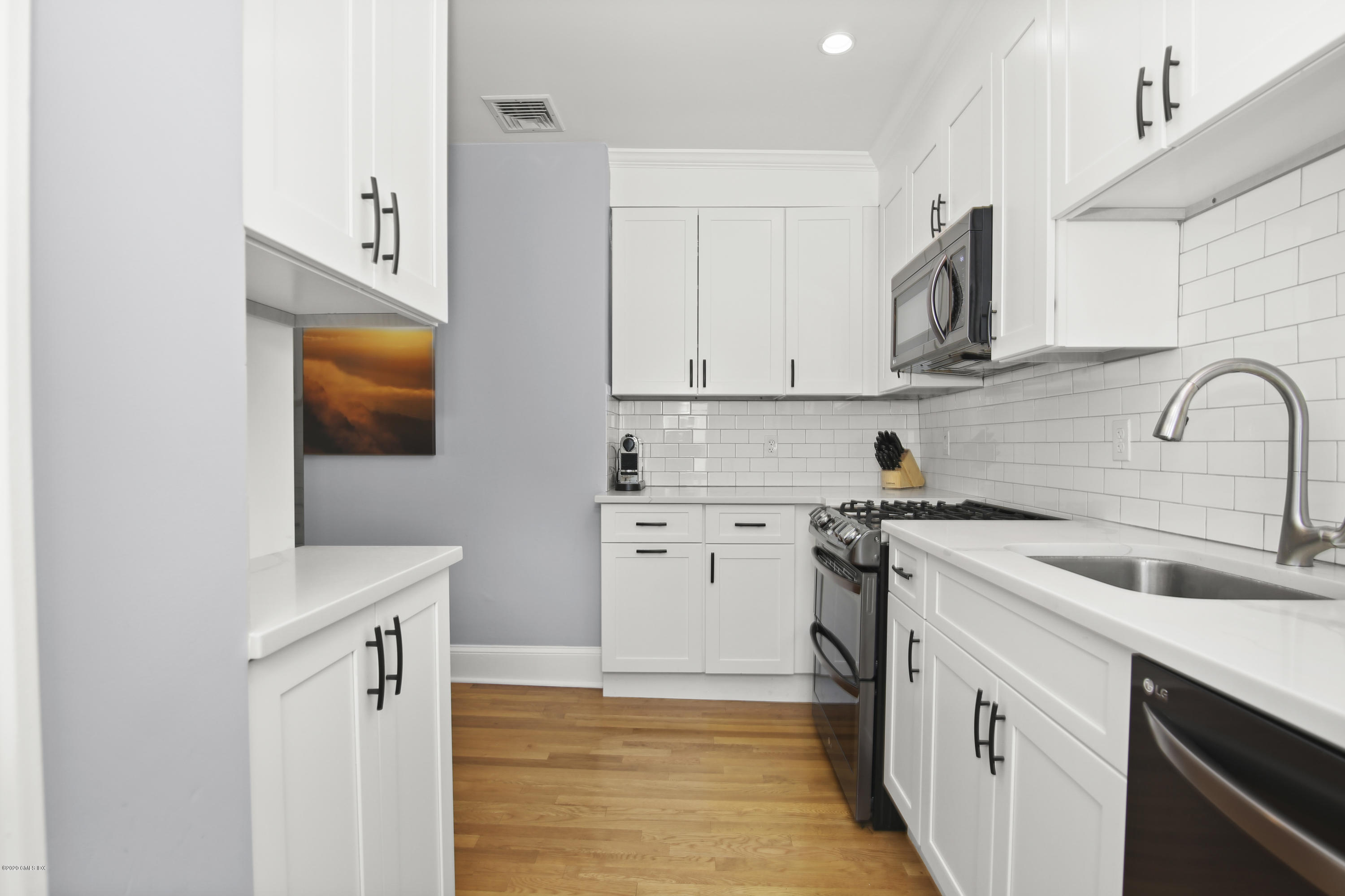 69 View Street West, Unit WEST Greenwich, CT 06830 - Photo 10 of 43 015