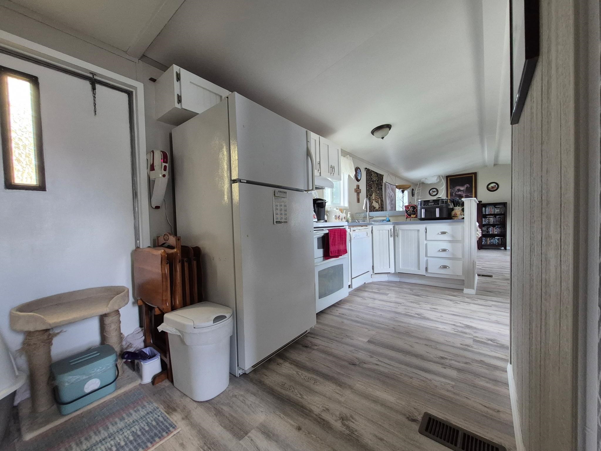 3925 East Farwell Road, Unit 10 Mead, WA 99021 - Photo 20 of 31