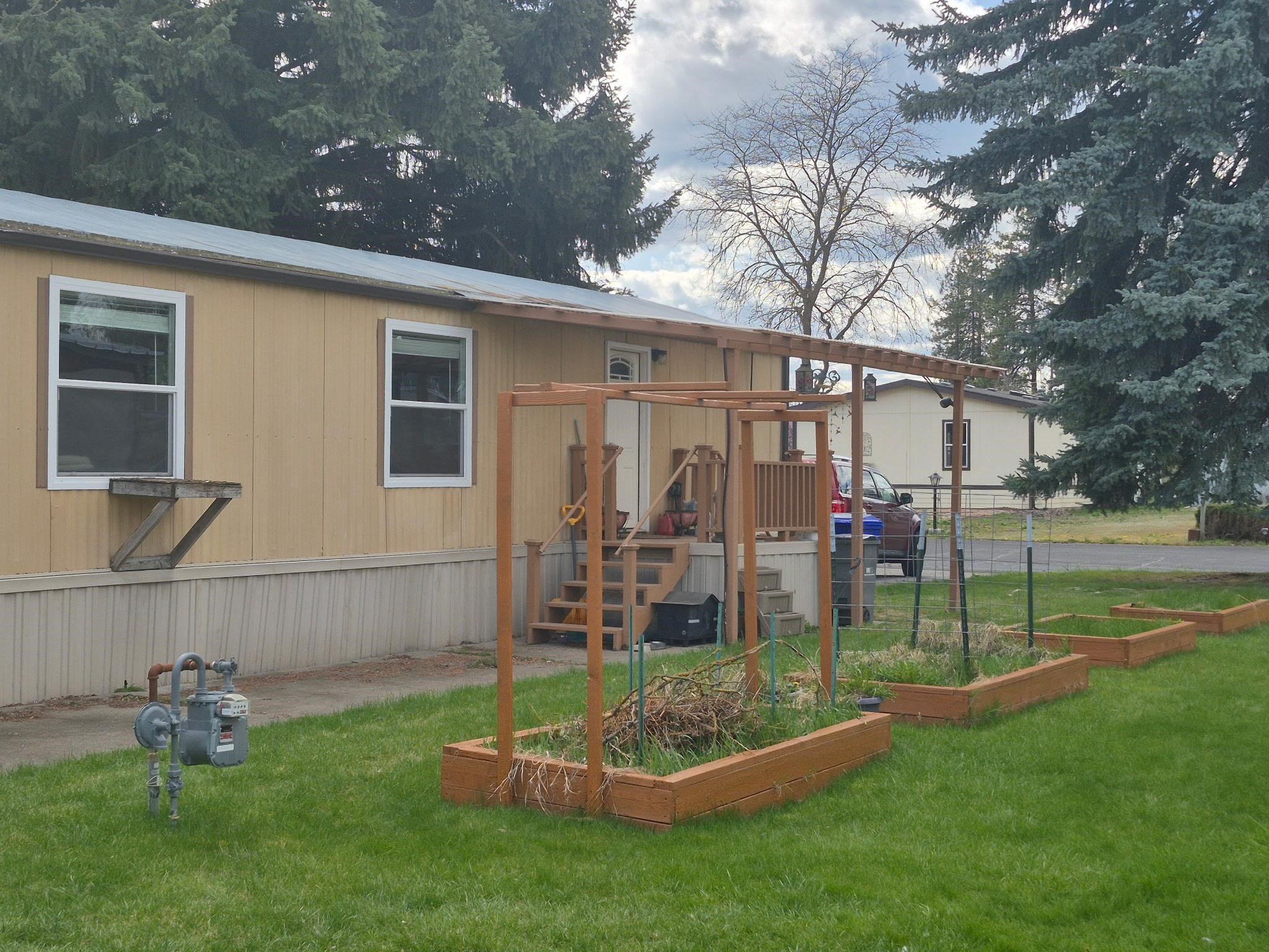 3925 East Farwell Road, Unit 10 Mead, WA 99021 - Photo 2 of 31