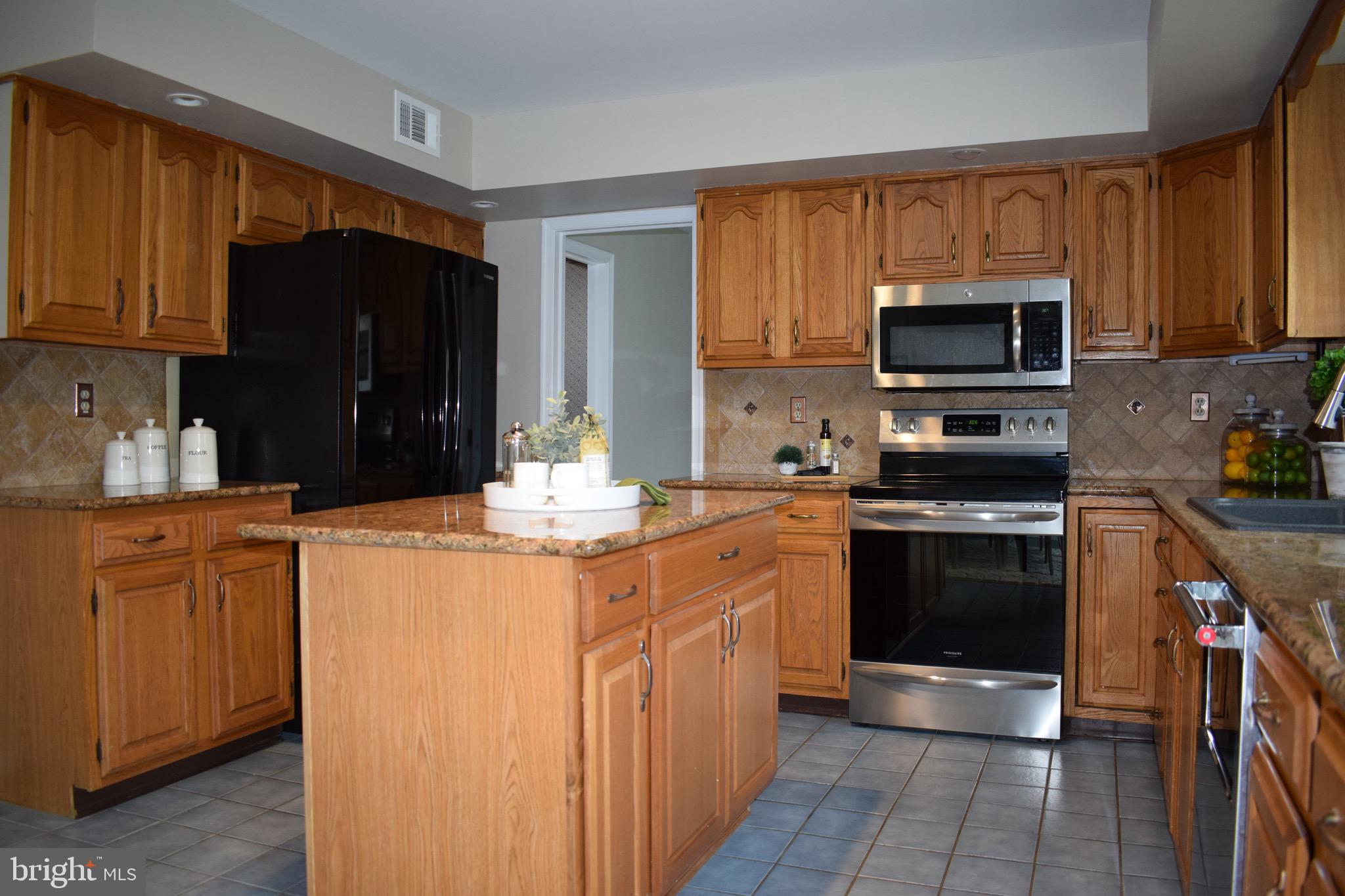1006 Dunvegan Road West Chester, PA 19382 - Photo 12 of 41 Gallery Image 12