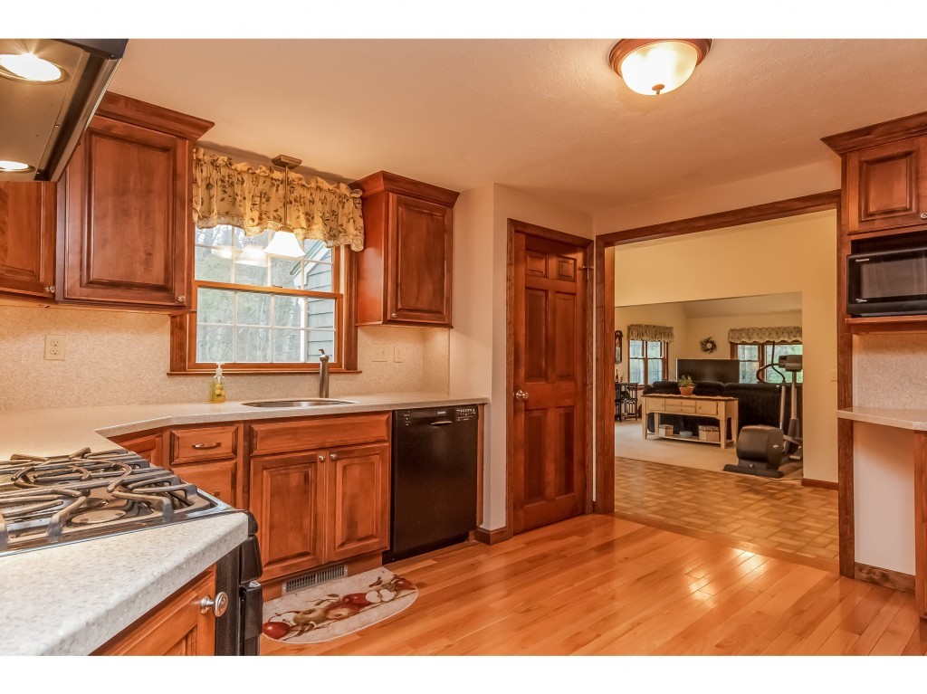 33 Woodward Road Merrimack, NH 03054 - Photo 12 of 36