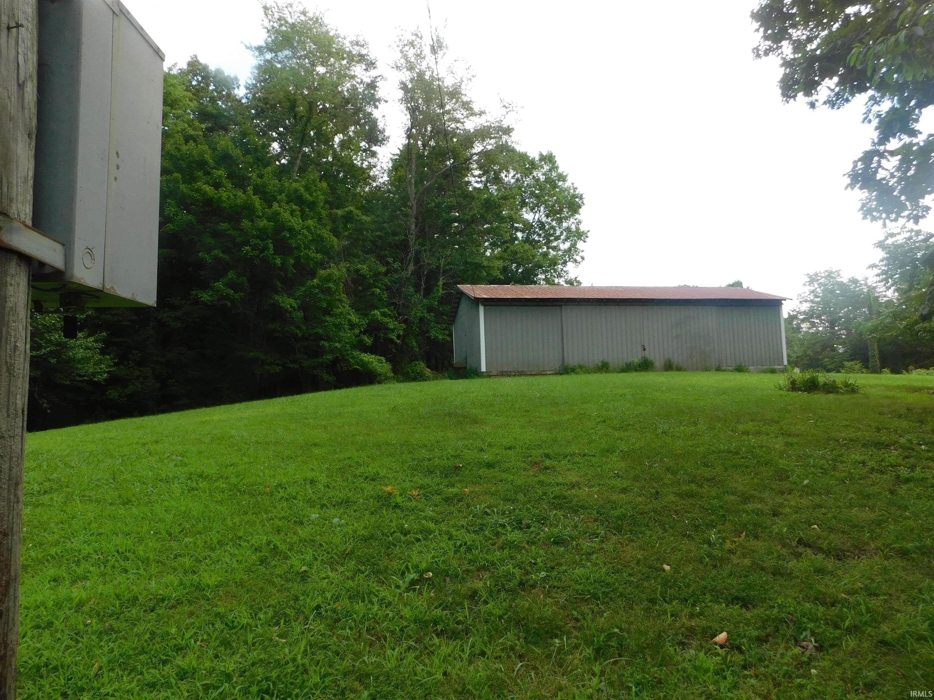 6872 East Hurst Road Pekin, IN 47165 - Photo 14 of 26 Gallery Image 14