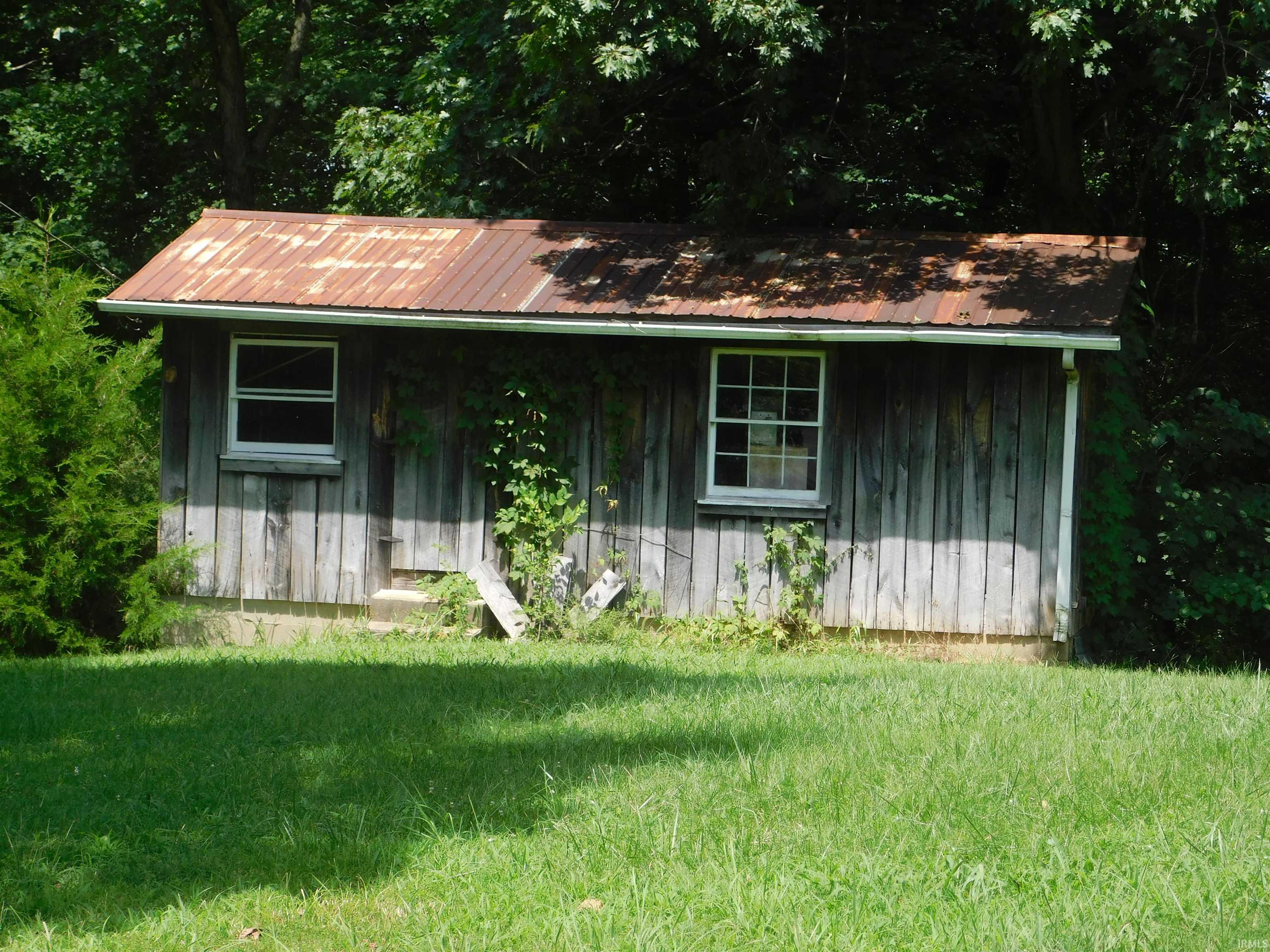 6872 East Hurst Road Pekin, IN 47165 - Photo 16 of 26 Gallery Image 16