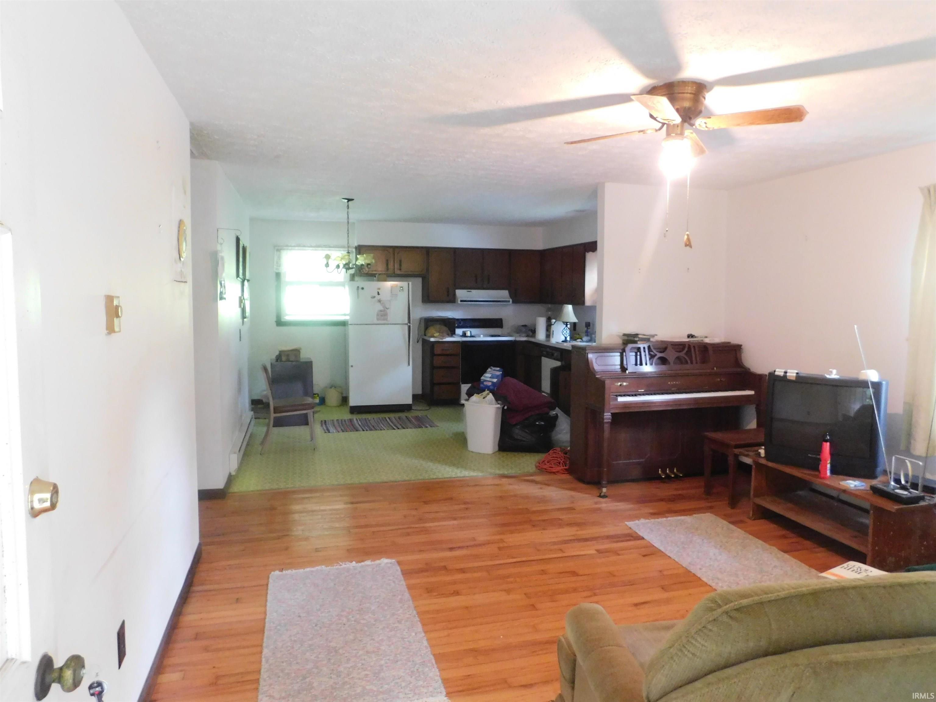 6872 East Hurst Road Pekin, IN 47165 - Photo 18 of 26 Gallery Image 18