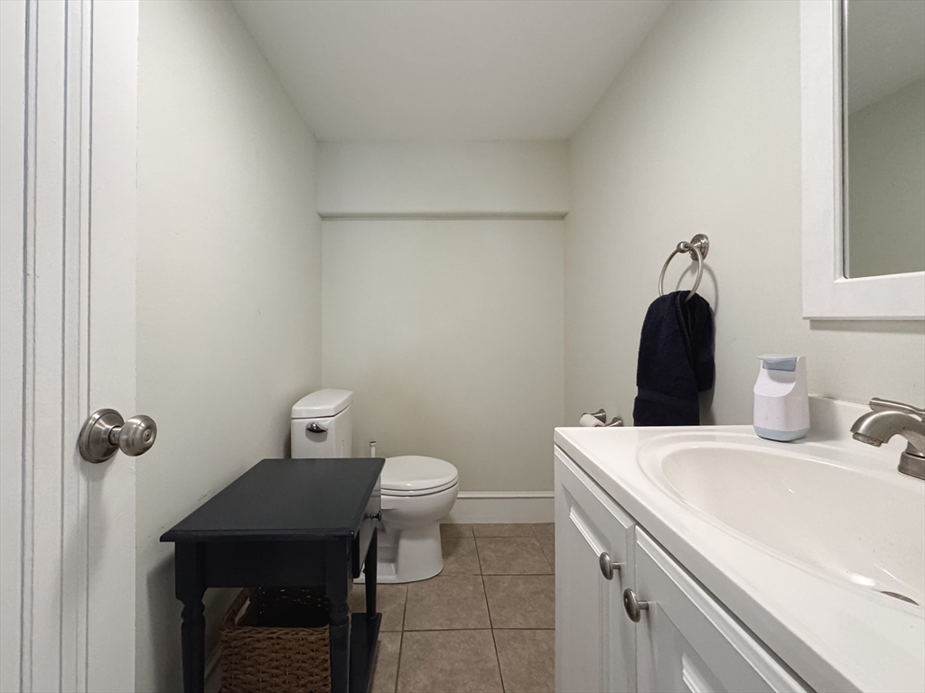 11 Whitney Road Medford, MA 02155 - Photo 17 of 28 Gallery Image 17