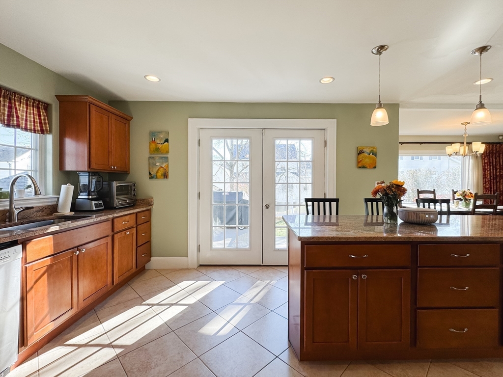 11 Whitney Road Medford, MA 02155 - Photo 3 of 28 Gallery Image 3