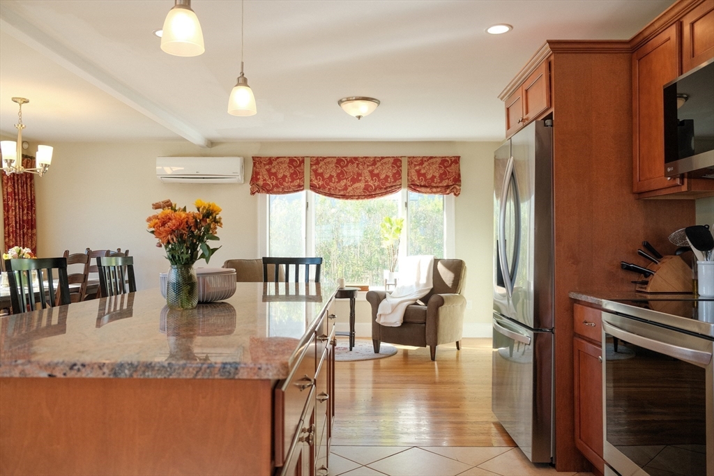 11 Whitney Road Medford, MA 02155 - Photo 4 of 28 Gallery Image 4