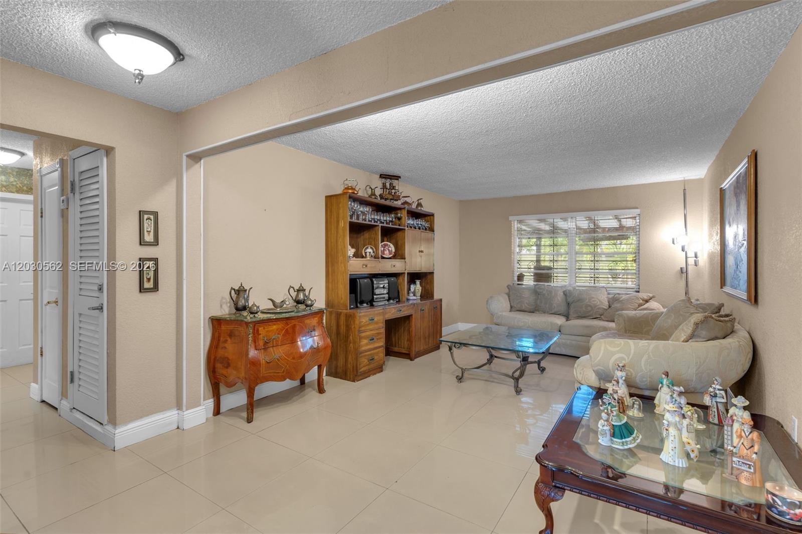 1320 Southwest 84th Avenue Miami, FL 33144 - Photo 5 of 44