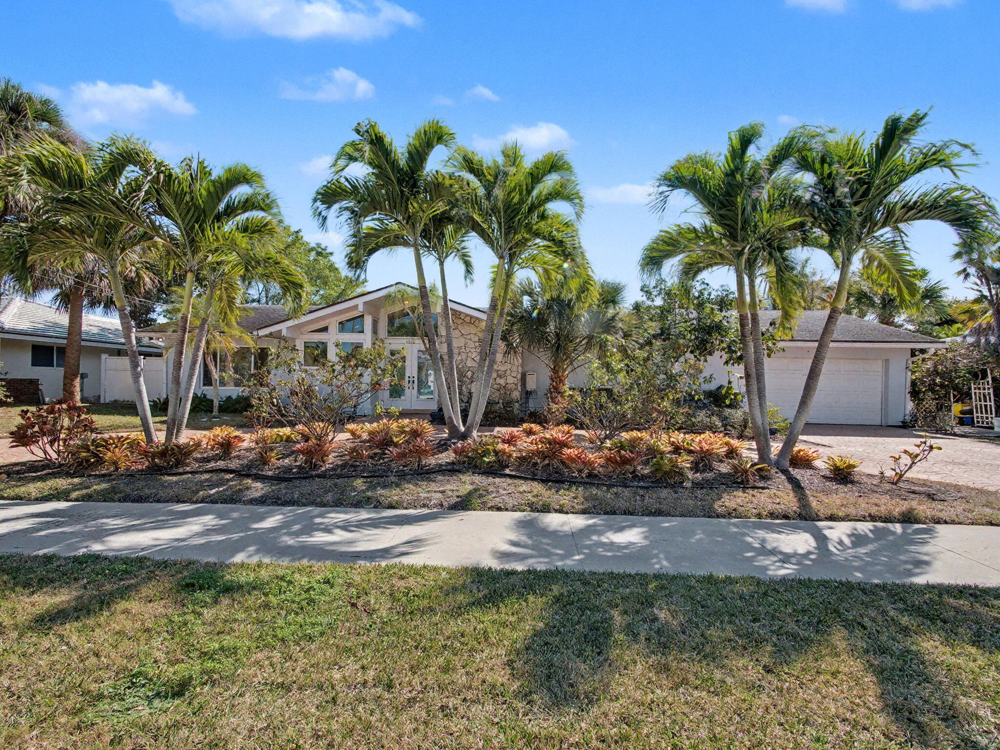 618 Riverside Road North Palm Beach, FL 33408 - Photo 2 of 21 618 Riverside Road Exterior Front (3)