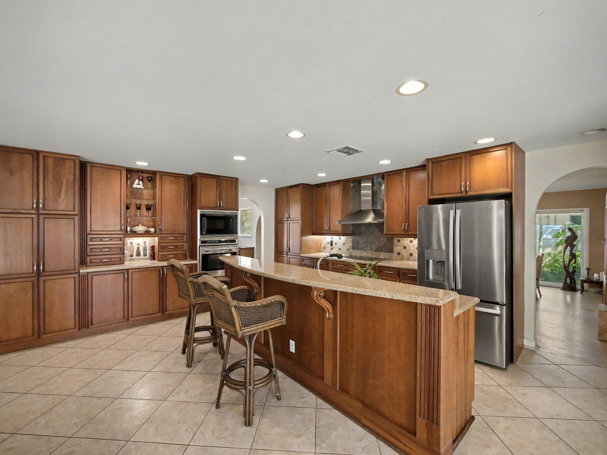 618 Riverside Road North Palm Beach, FL 33408 - Photo 6 of 21 618 Riverside Road Kitchen (1)