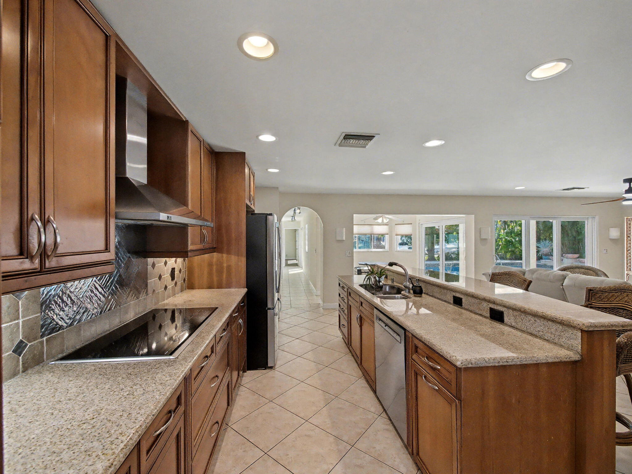 618 Riverside Road North Palm Beach, FL 33408 - Photo 7 of 21 618 Riverside Road Kitchen (3)