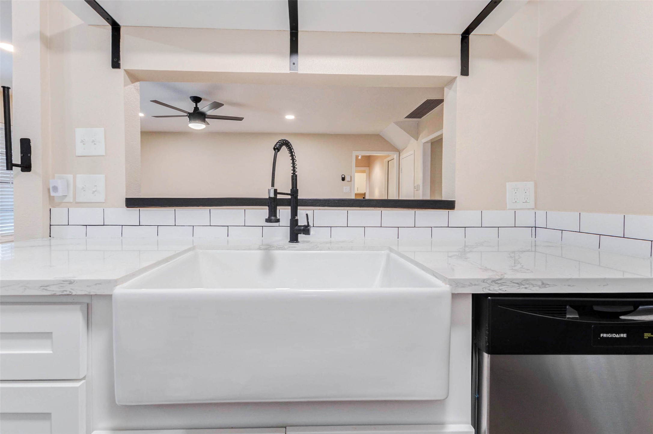 11222 Sagepark Lane Houston, TX 77089 - Photo 12 of 41 a bathroom with a sink and a mirror