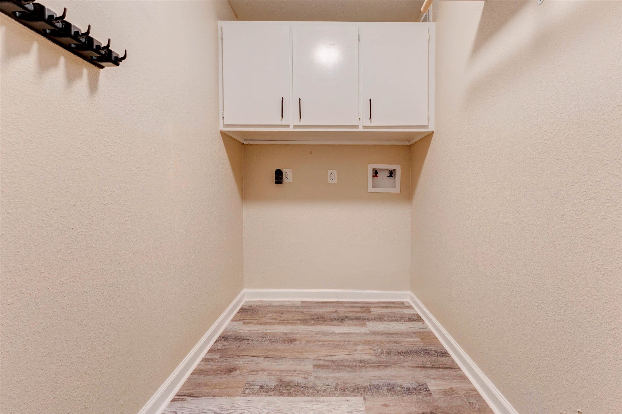 11222 Sagepark Lane Houston, TX 77089 - Photo 21 of 41 a view of utility room