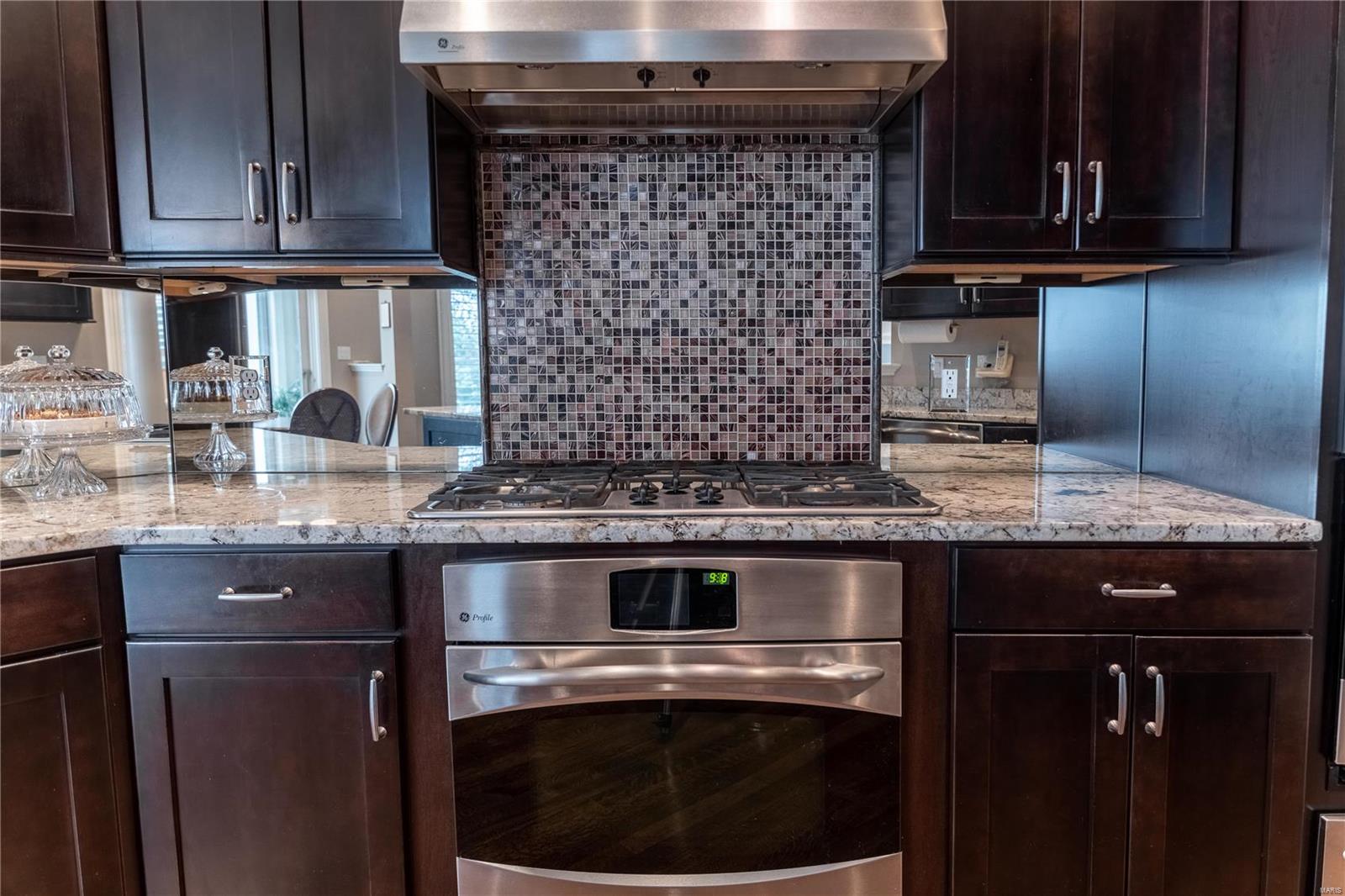 22 Old Belle Monte Road Chesterfield, MO 63017 - Photo 8 of 44 Gallery Image 8