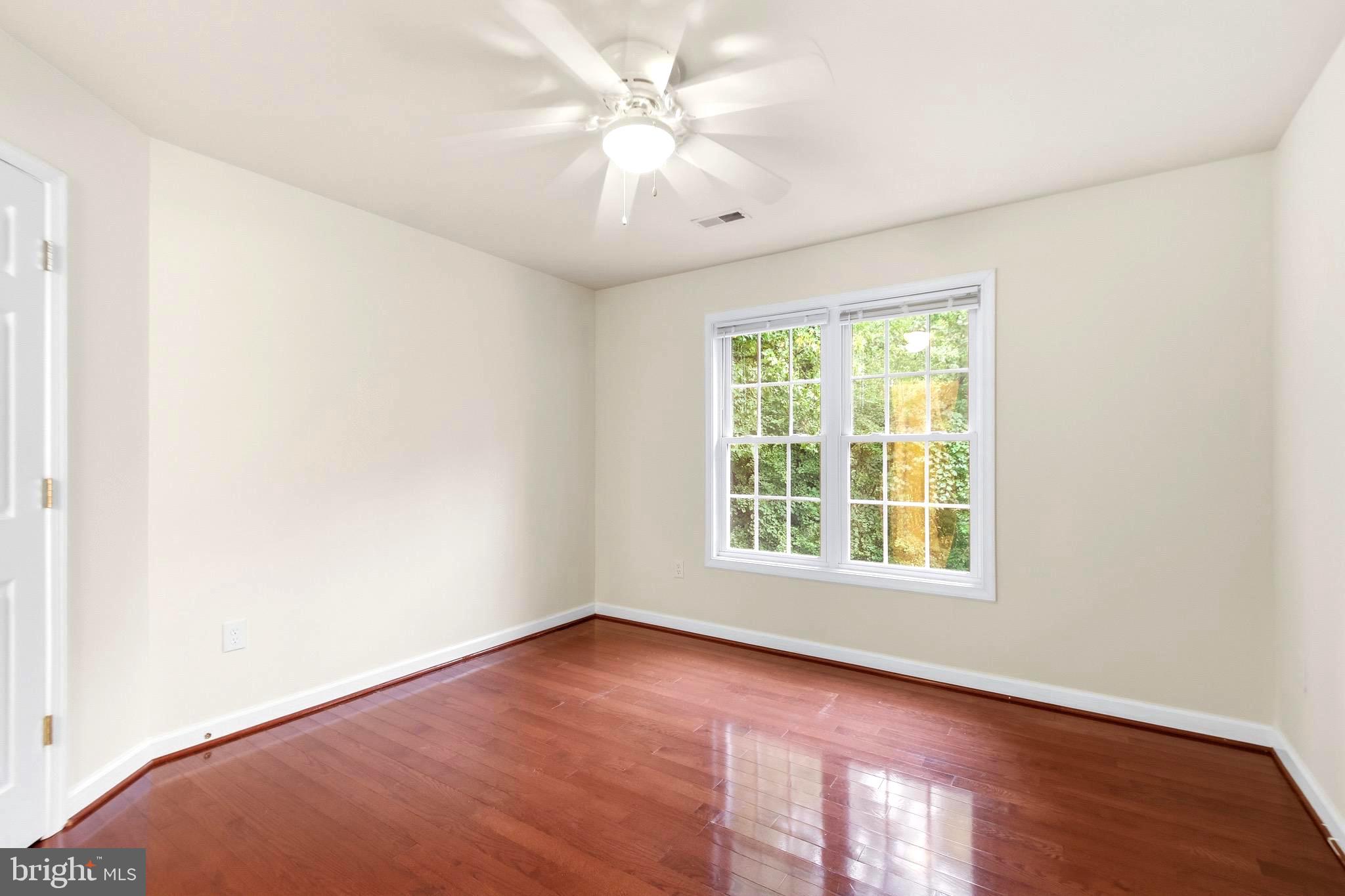 121 Kingsley Road Southeast Vienna, VA 22180 - Photo 52 of 81 Gallery Image 52