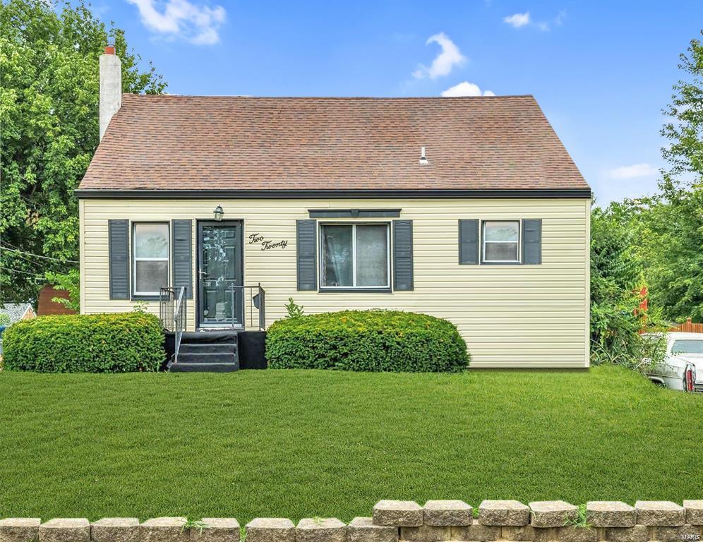 220 Ames Place St. Louis, MO 63135 - Photo 1 of 22