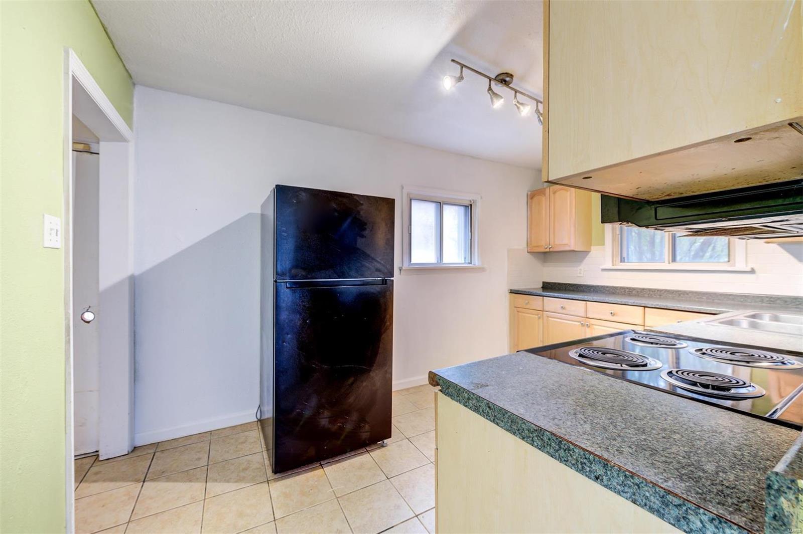 220 Ames Place St. Louis, MO 63135 - Photo 8 of 22