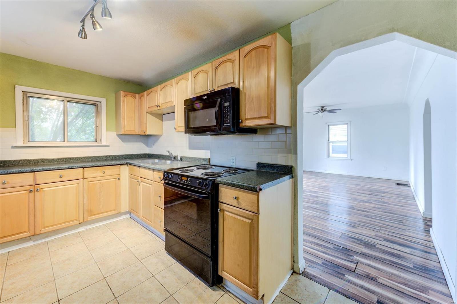 220 Ames Place St. Louis, MO 63135 - Photo 10 of 22