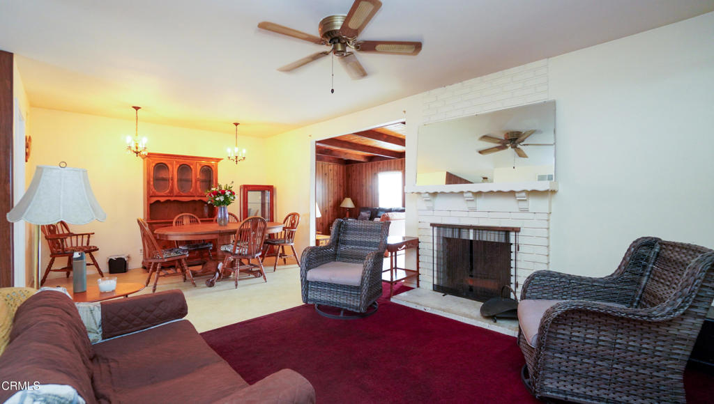 172 West Yucca Street Oxnard, CA 93033 - Photo 4 of 26