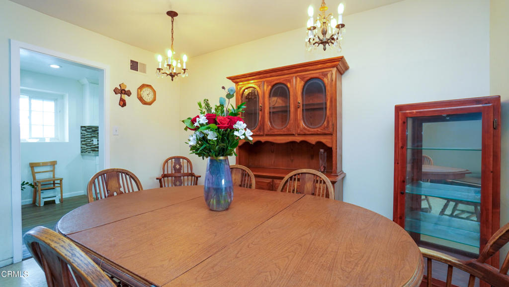 172 West Yucca Street Oxnard, CA 93033 - Photo 6 of 26