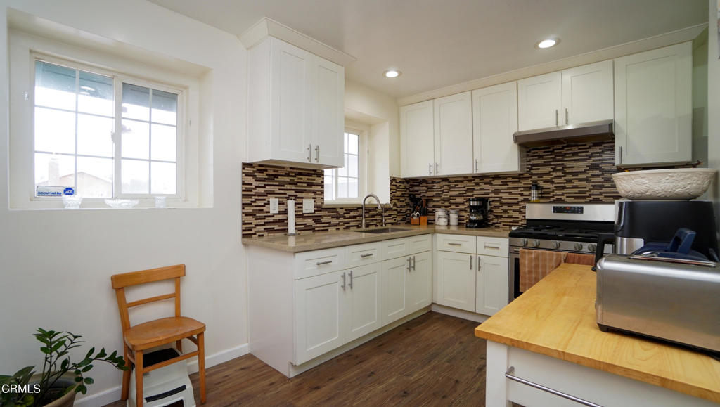 172 West Yucca Street Oxnard, CA 93033 - Photo 7 of 26