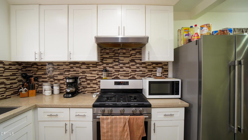 172 West Yucca Street Oxnard, CA 93033 - Photo 10 of 26