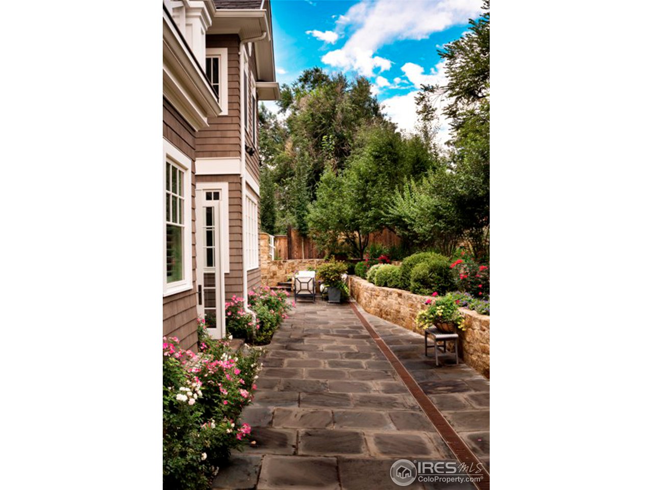 3189 5th Street Boulder, CO 80304 - Photo 5 of 25 a view of a patio in front of a house