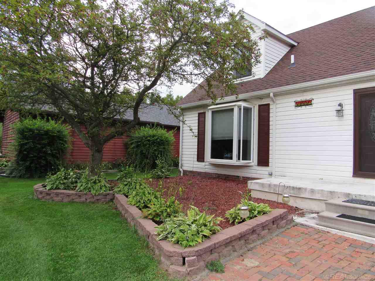 53550 Ridge Road New Baltimore, MI 48047 - Photo 2 of 26 31368406-1.JPG