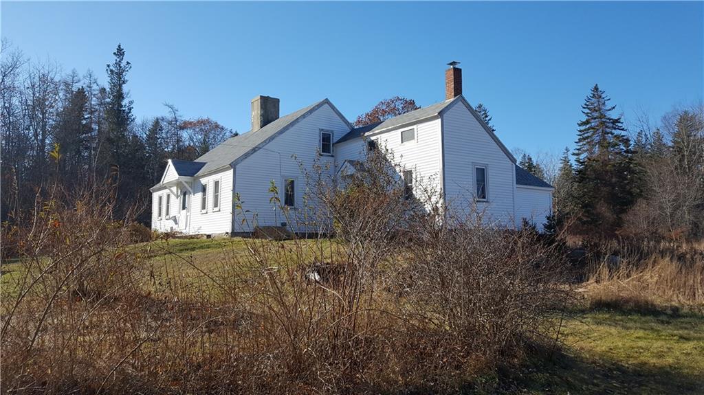 110 Bay Road Brooklin, ME 04616 - Photo 8 of 13 Right side of house