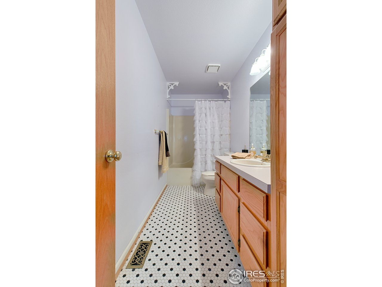 36026 Appy Road Eaton, CO 80615 - Photo 9 of 13 Gallery Image 9